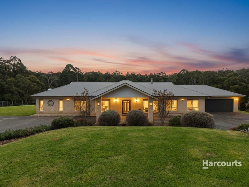 15 Twin Creeks Road, Pakenham Upper
