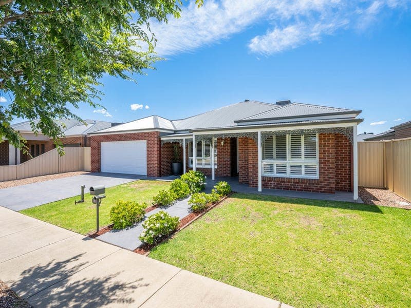 8 Kalbarri Street