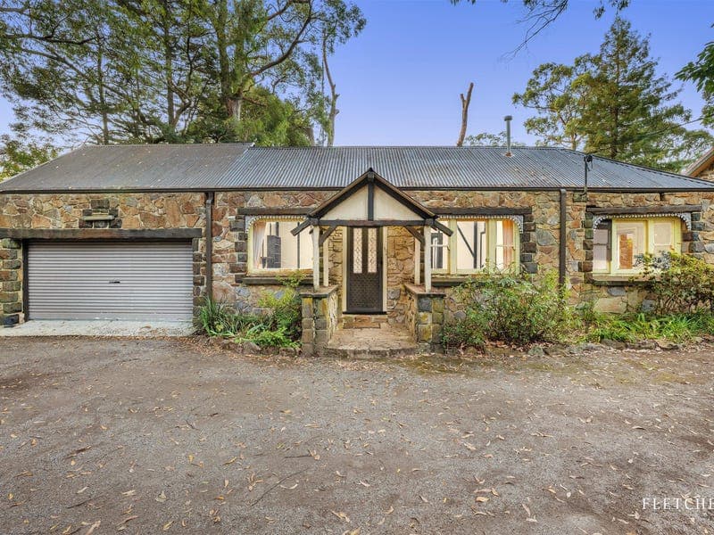 94 Ridge Road, Mount Dandenong