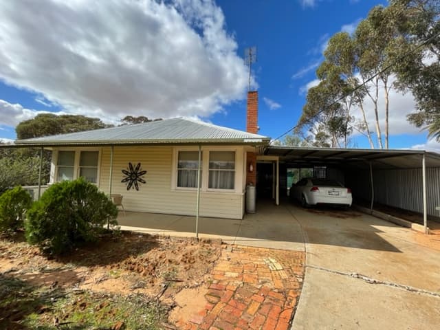 6 Edwards Street, Speed