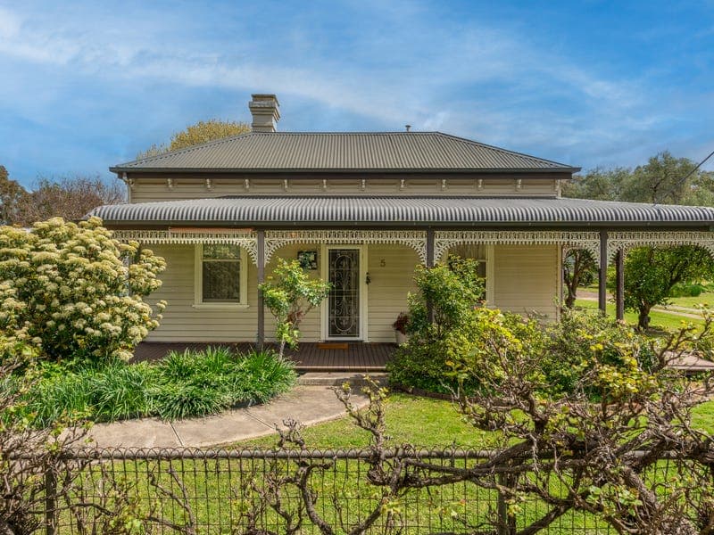 5 BAIRD STREET