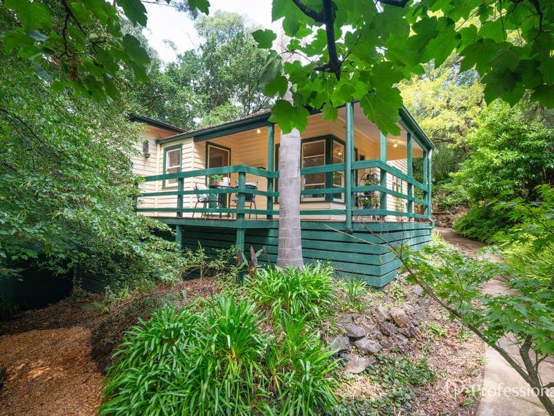 11 Riverside Drive, Warburton