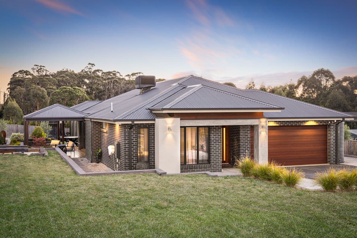 9523A Western Highway