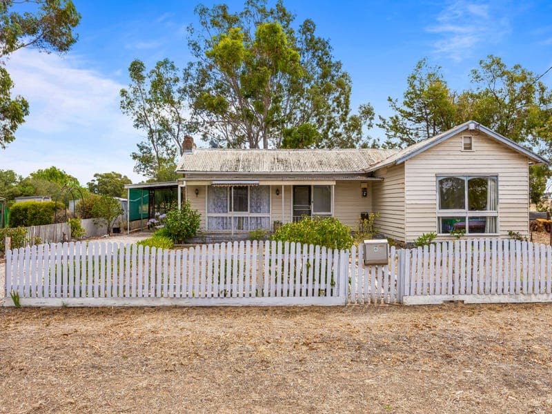 6 Walkerville Street, Willaura