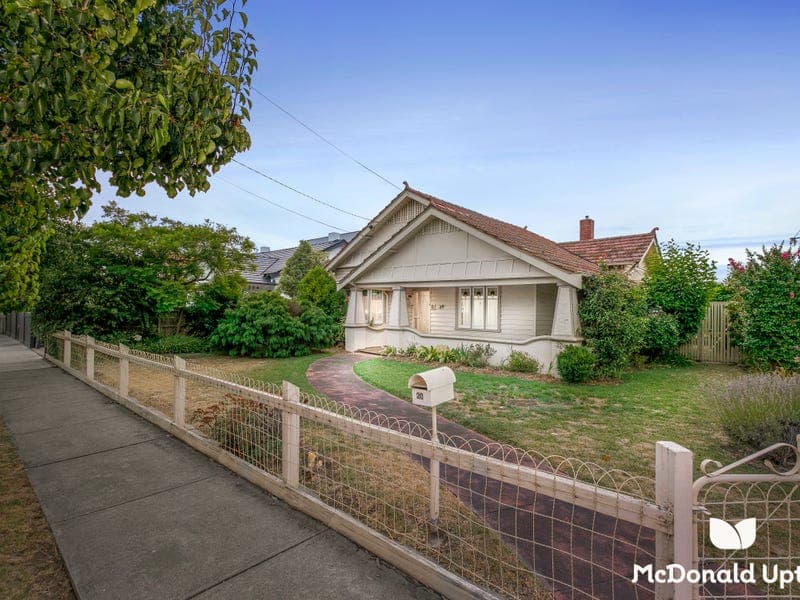 20 St Kinnord Street, Aberfeldie