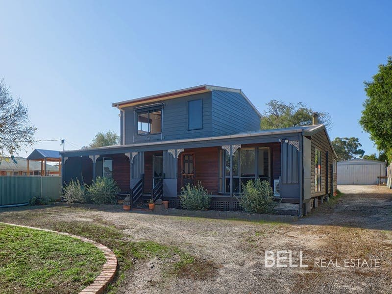 16 Beazley Road, Cardinia