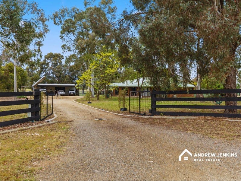 73 Barnes Road, Cobram East