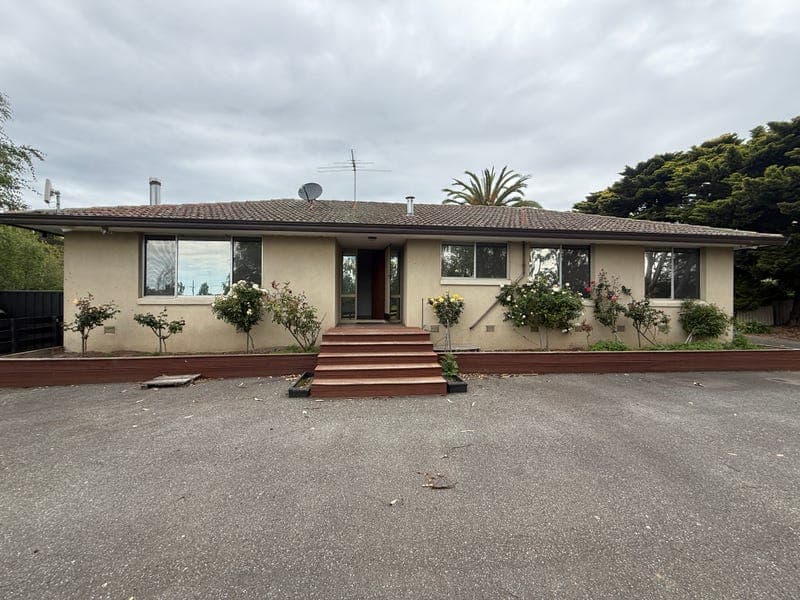 4-6 Meadow Road, Devon Meadows