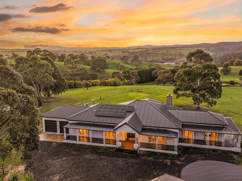 15 La Cote Road, Greendale