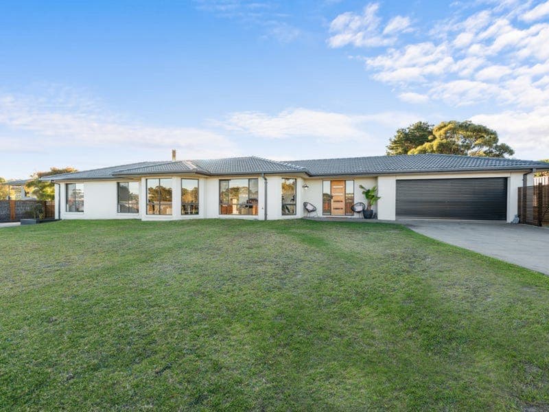 42 Lindamay Court, Lake Bunga