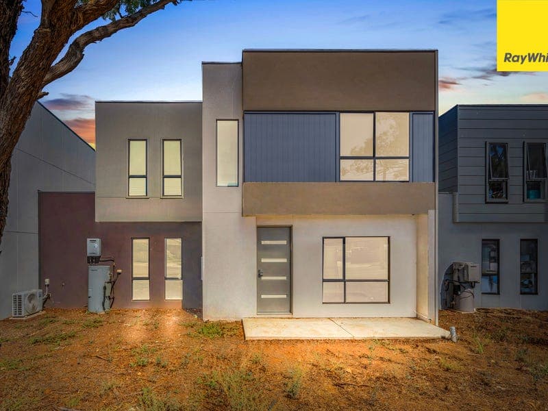 40 Steadfield Circuit, Melton South