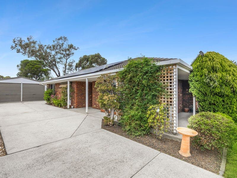 3 Bean Court, Whittington