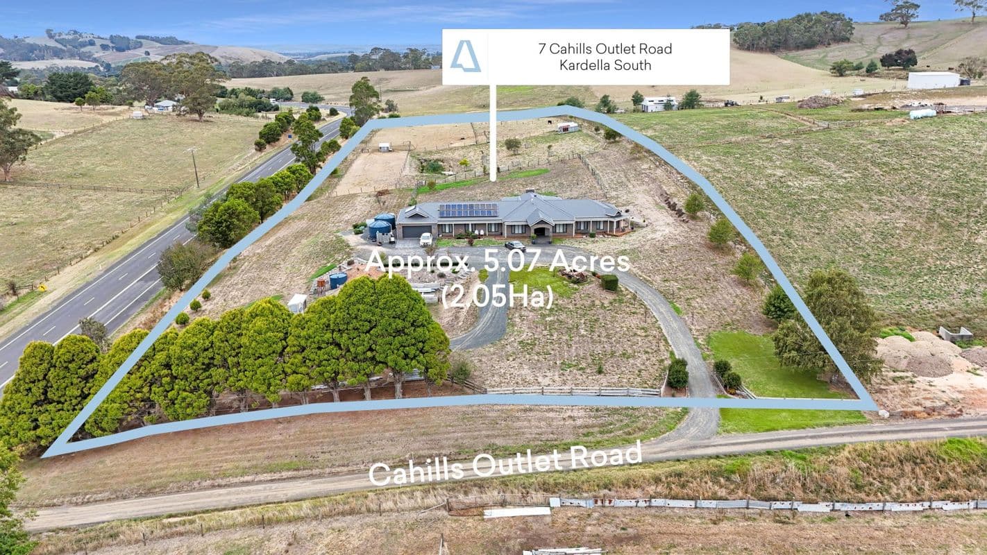 7 Cahills Outlet Road