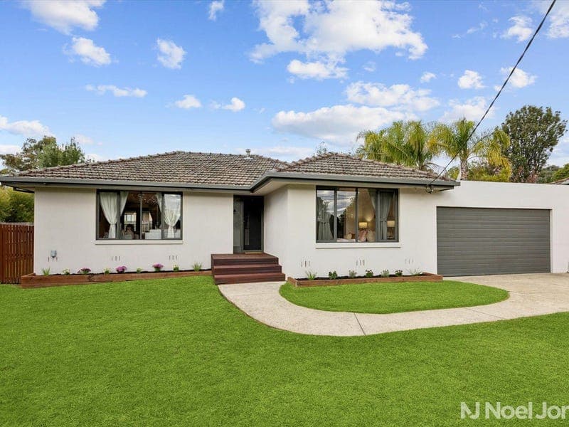 4 Broughton Avenue, Croydon