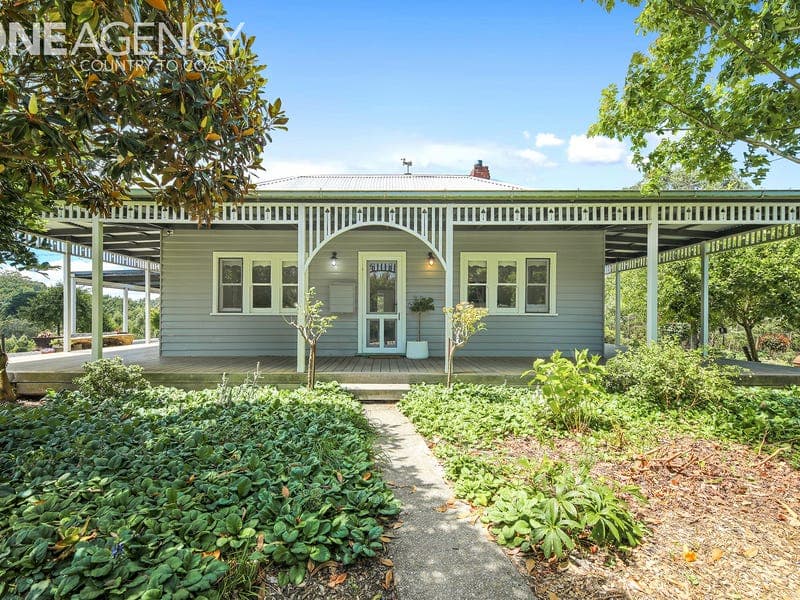 736 Grand Ridge Road, Seaview