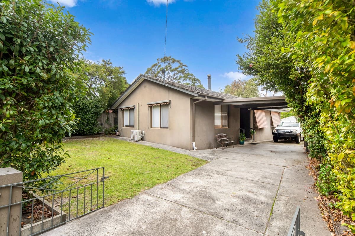 12 Tristania Street