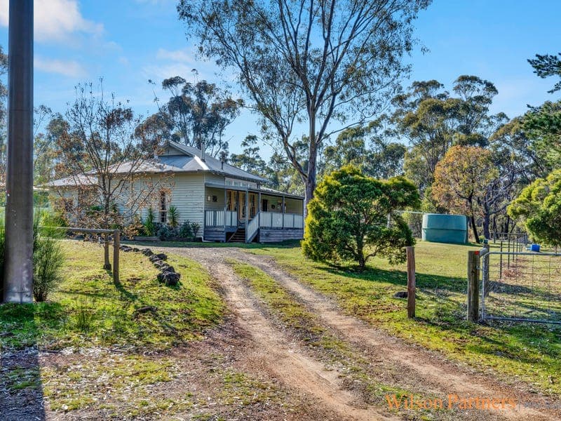 8 Crossley Road, Costerfield