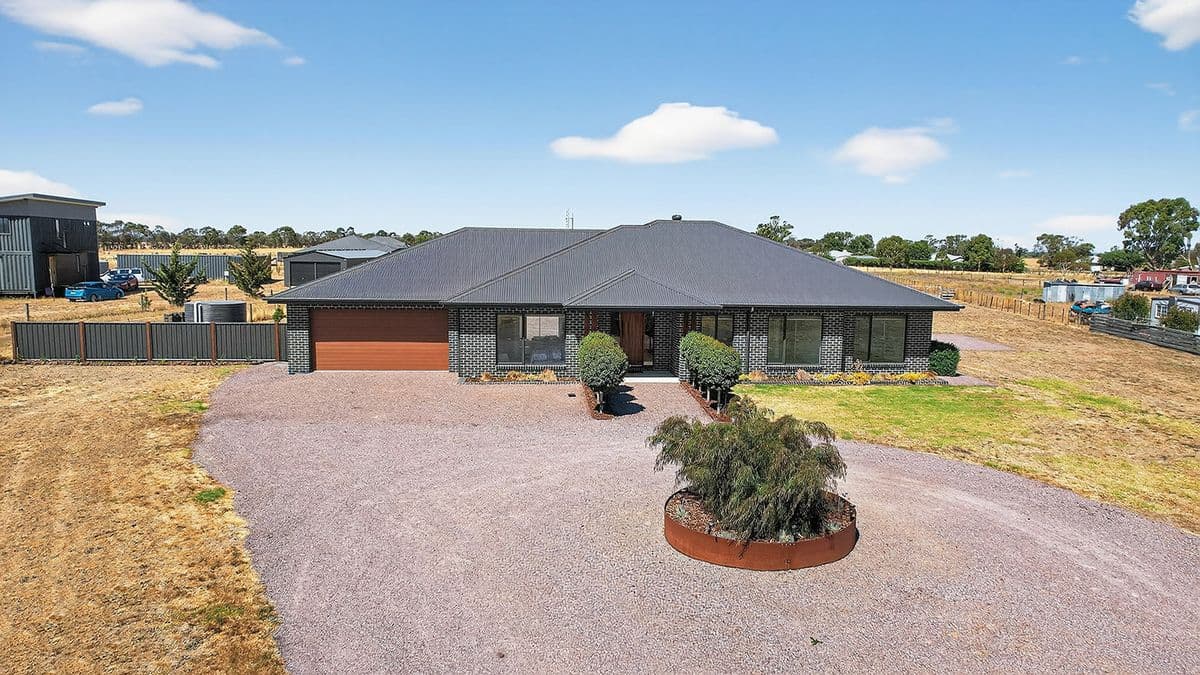 122 Boundary Road