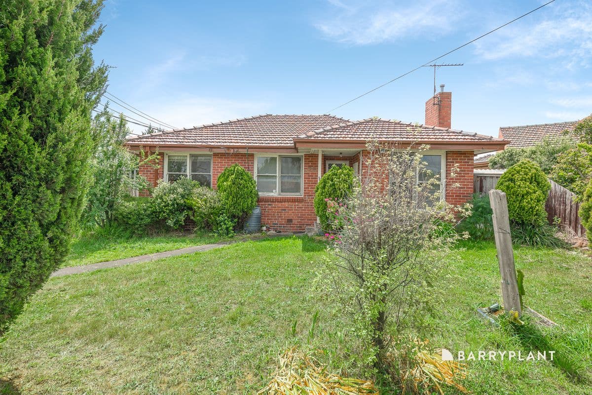 36 Hales Crescent
