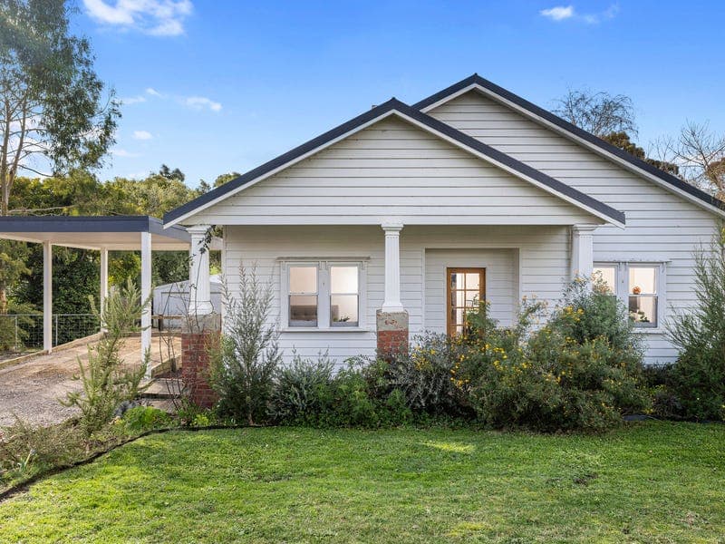 58 Main Road, Bena
