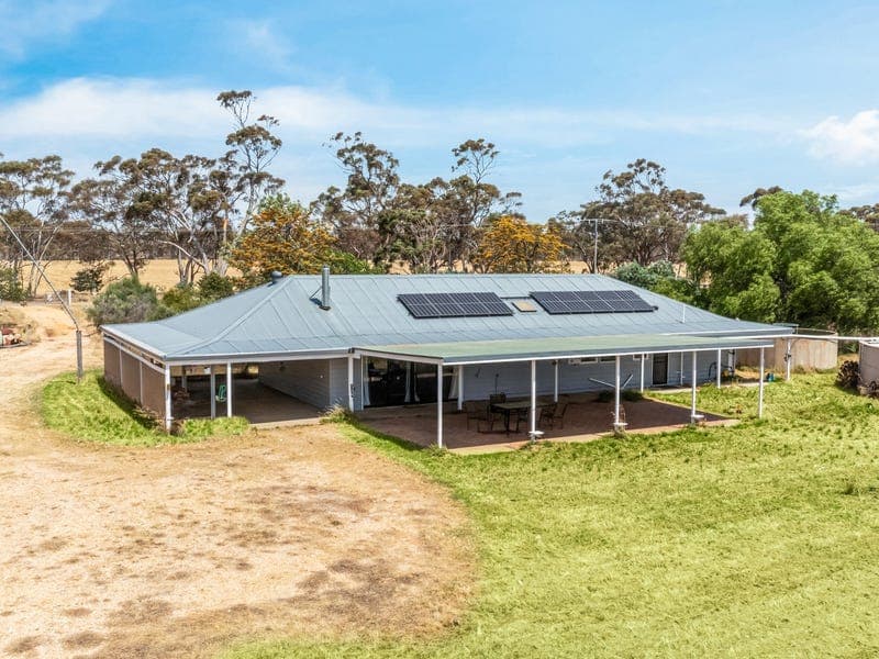 2421 Charlton-St Arnaud Road, Coonooer Bridge