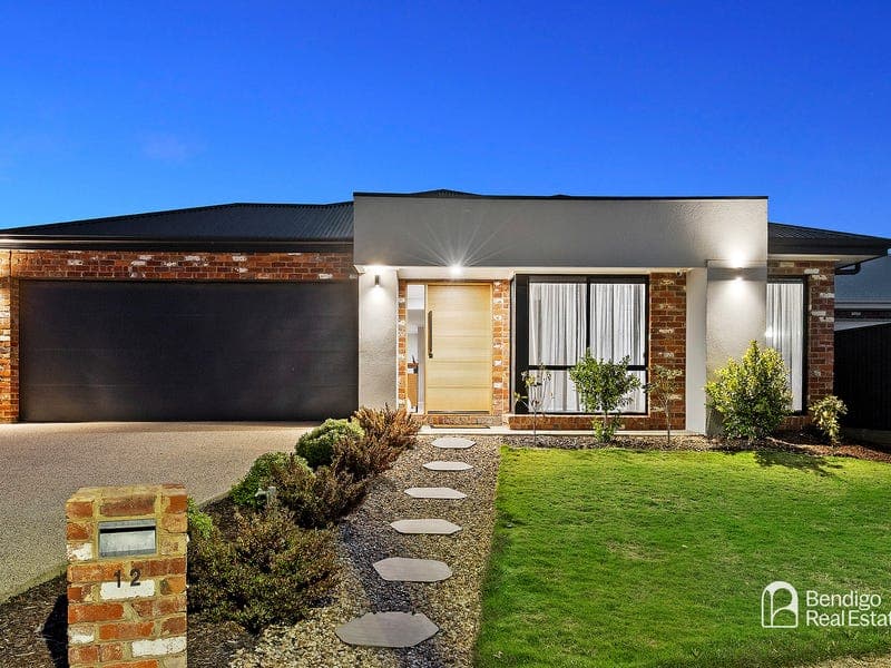 12 Clyde Court, Junortoun