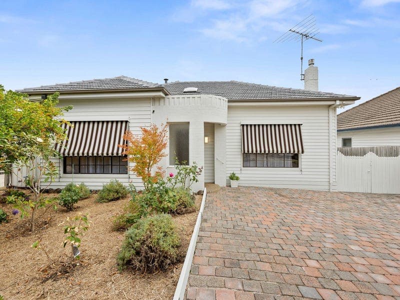 34 Lascelles Avenue, Manifold Heights