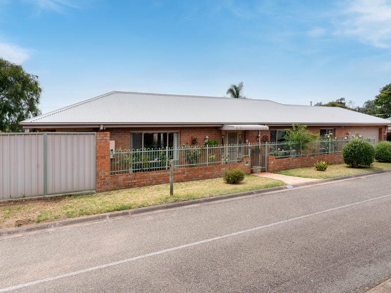 155 Second Avenue, Rosebud