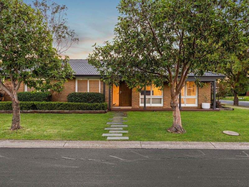 51 Dunrossil Drive, Sunbury