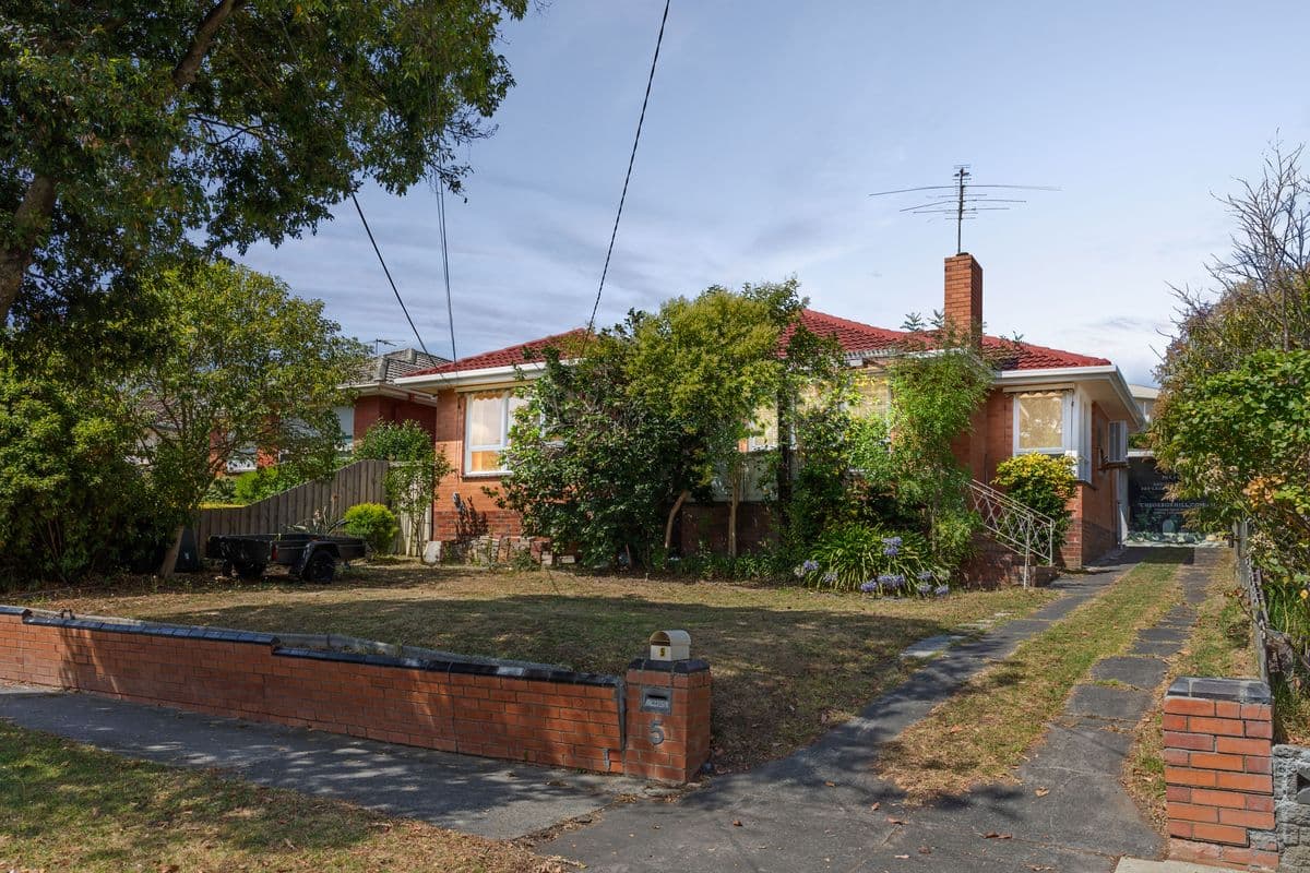 5 Bellara Street