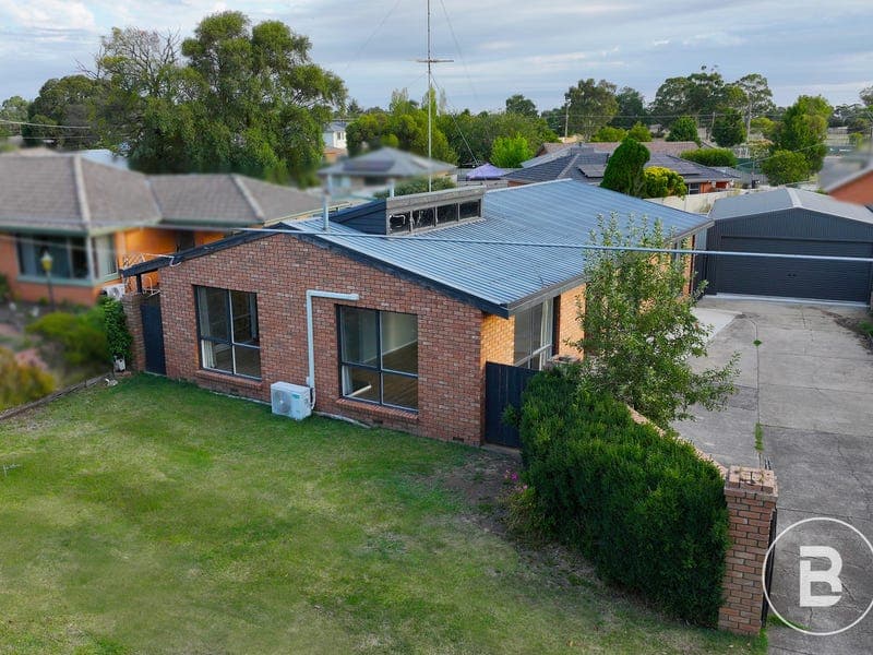 13 Whitelaw Avenue, Delacombe