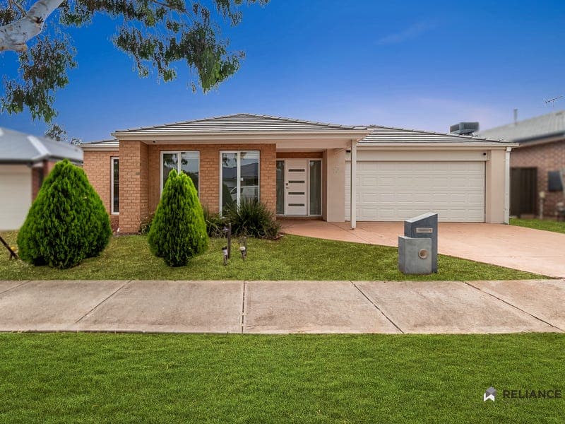 17 Tourmaline Drive, Cobblebank