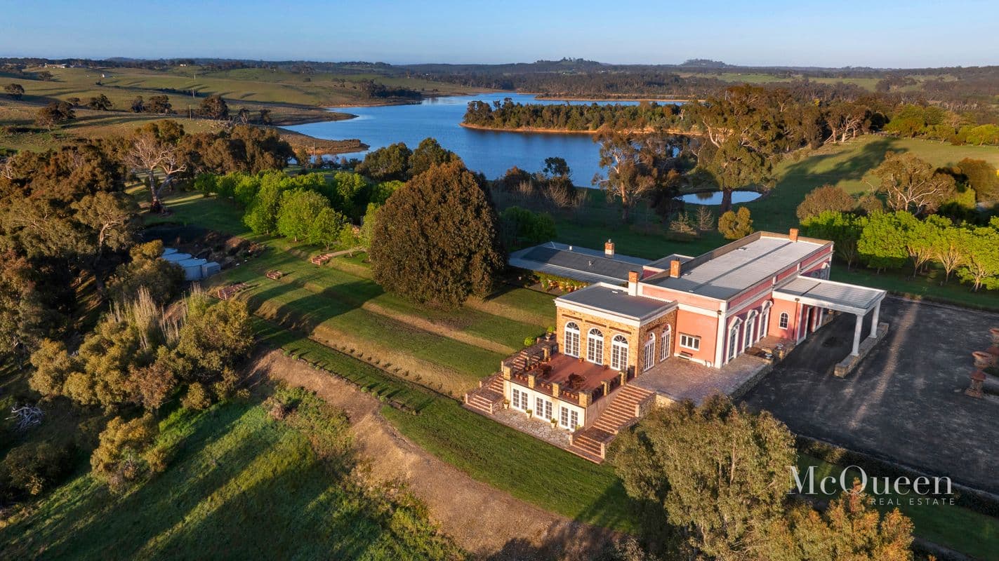 583 Lauriston Reservoir Road