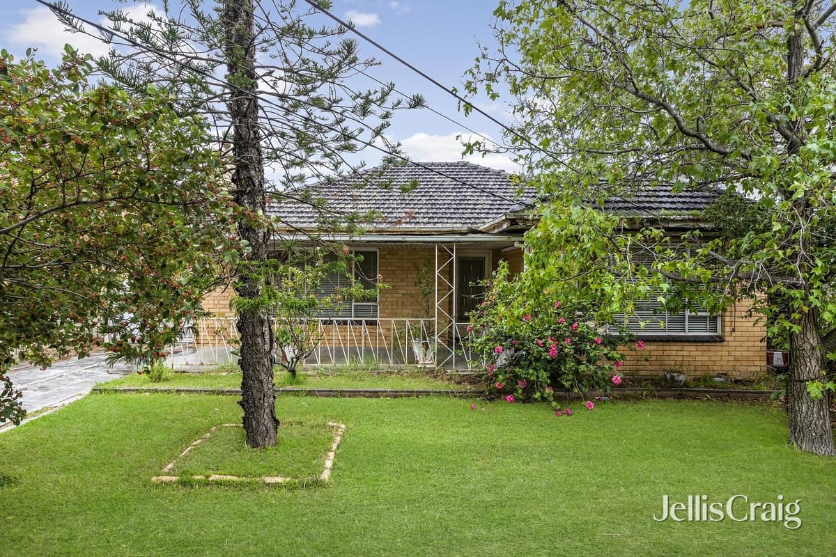 14 Dumas Avenue