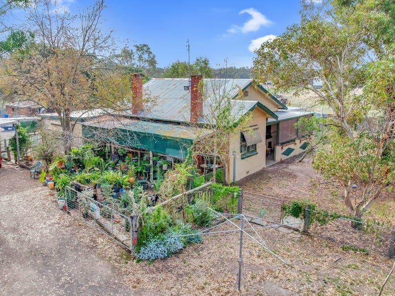 1060 McCallum Creek Road,