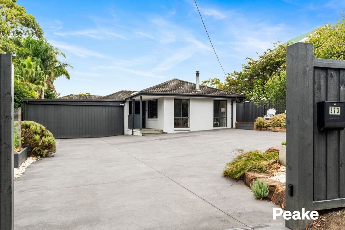 373 Beaconsfield-Emerald Road