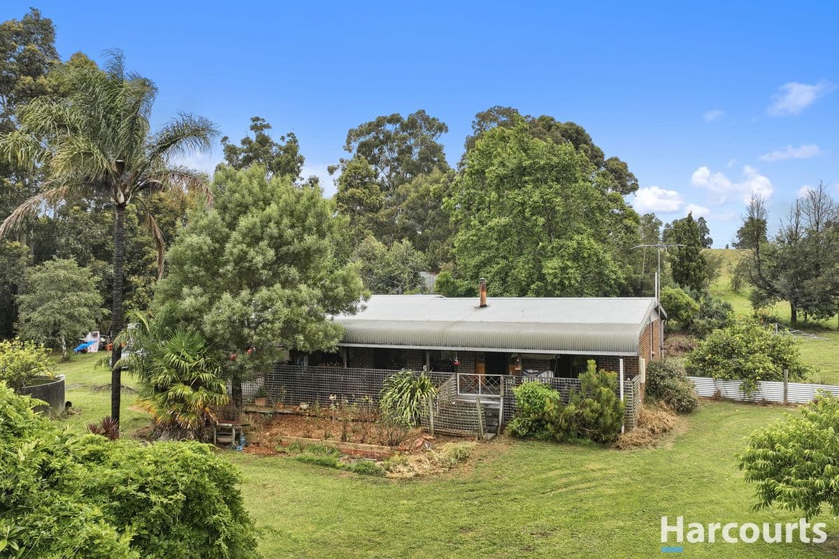 390 Main Neerim Road