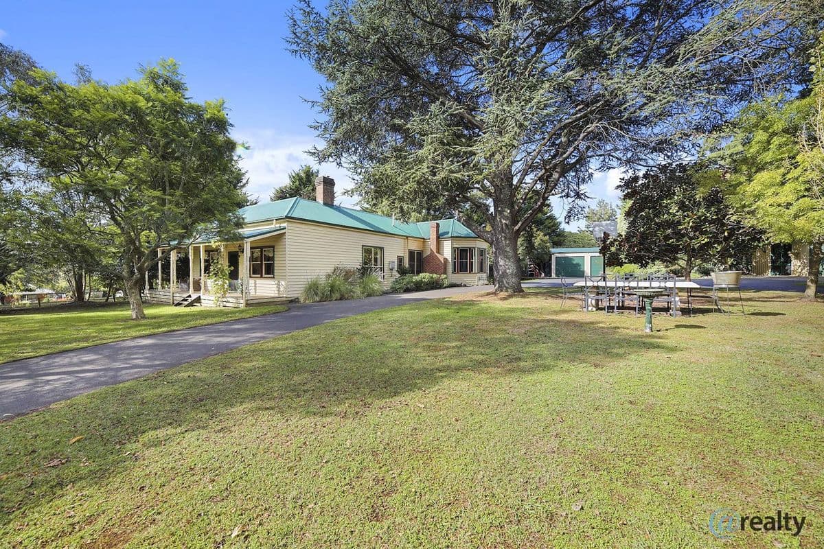 1A Pepperell Drive