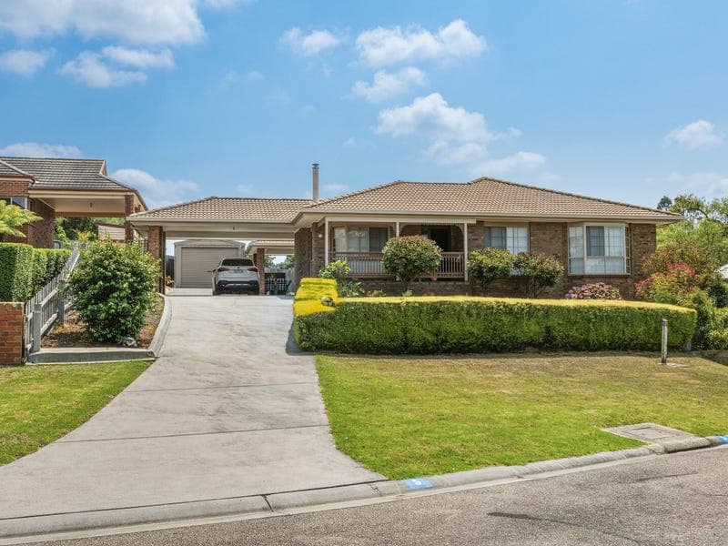 5 RIVERVIEW CLOSE