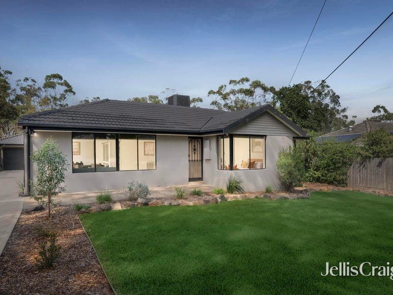 62 Greenslopes Drive, Mooroolbark