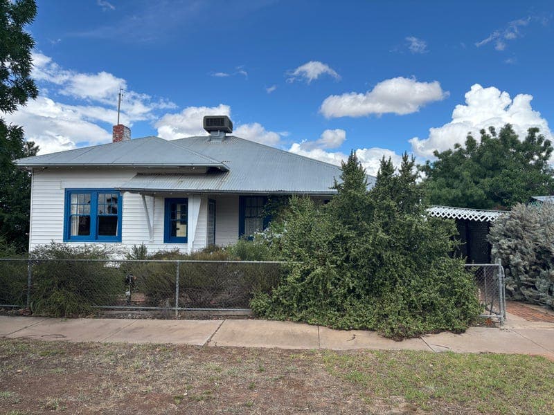 10-12 High Street, Watchem