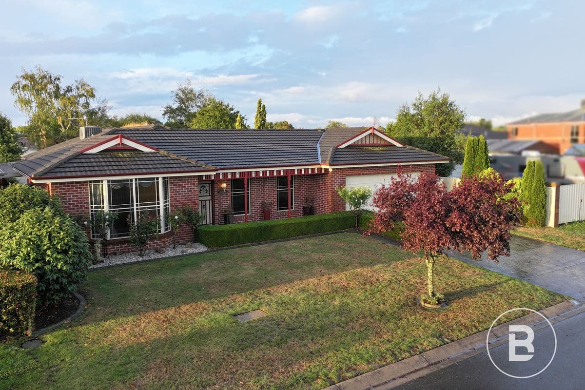 4 Scarborough Crescent