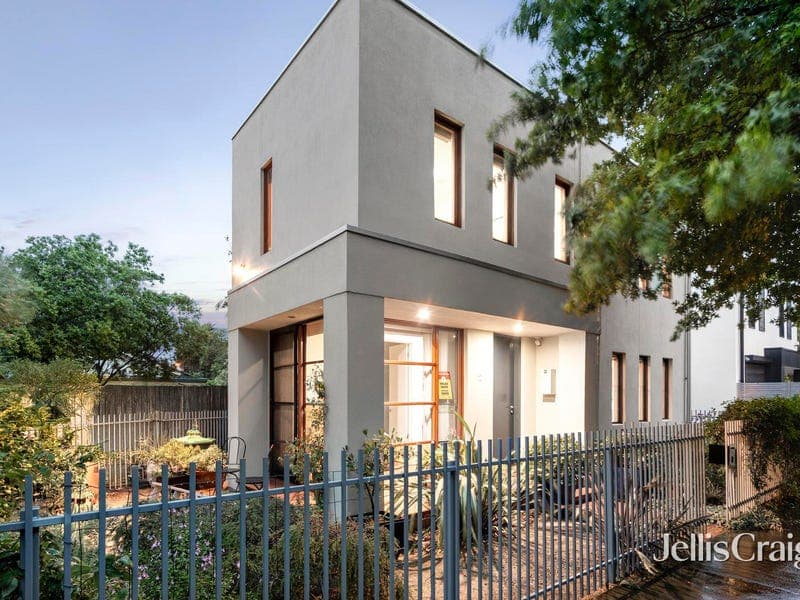 2 Kingfisher Gardens, Brunswick East