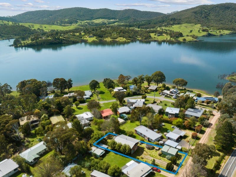 2560 Mansfield-Woods Point Road