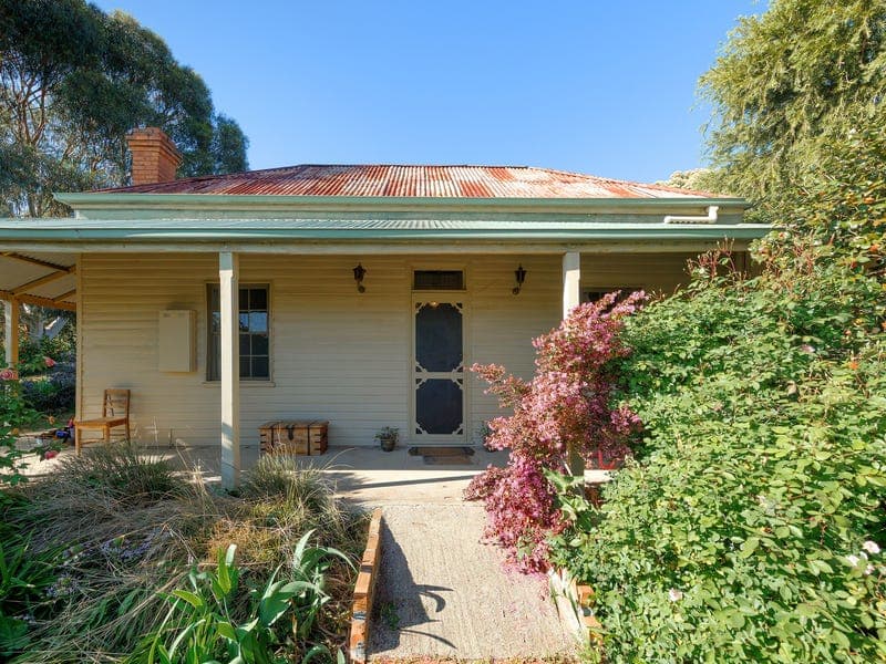 18 Kiewa East Road, Tangambalanga