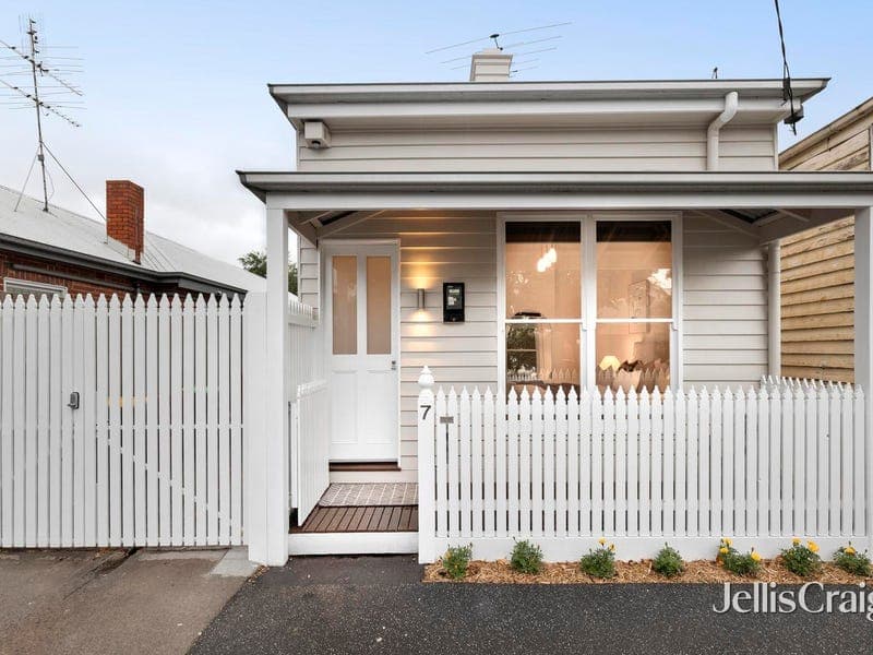 7 Young Street, Albert Park