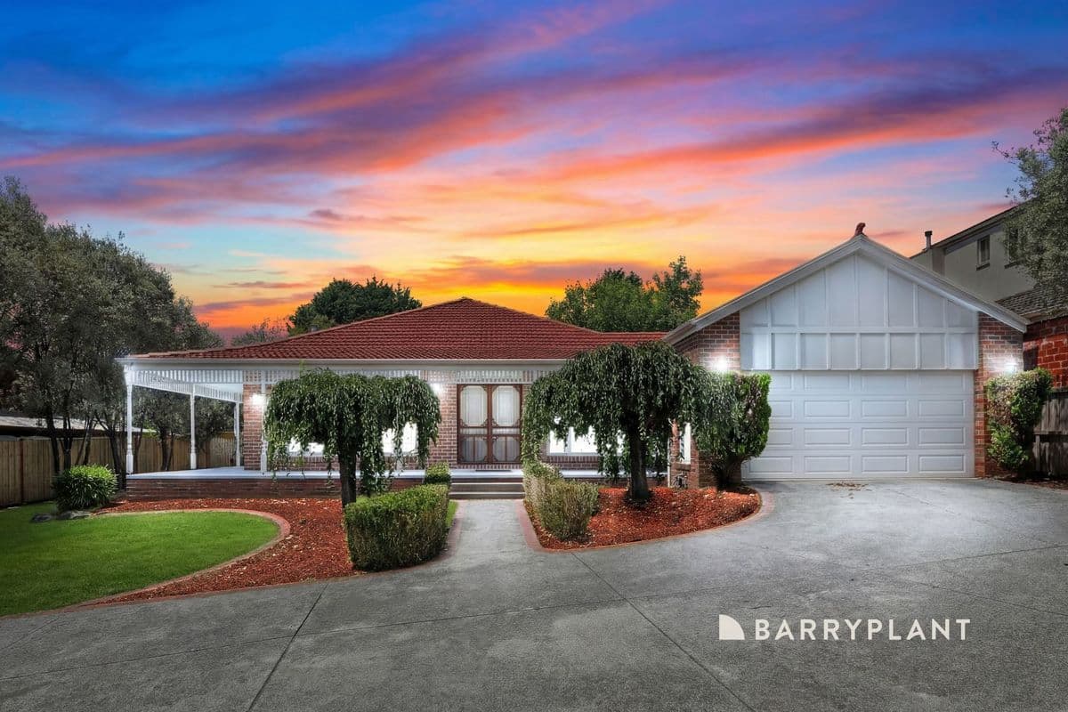 16 Rosewood Boulevard