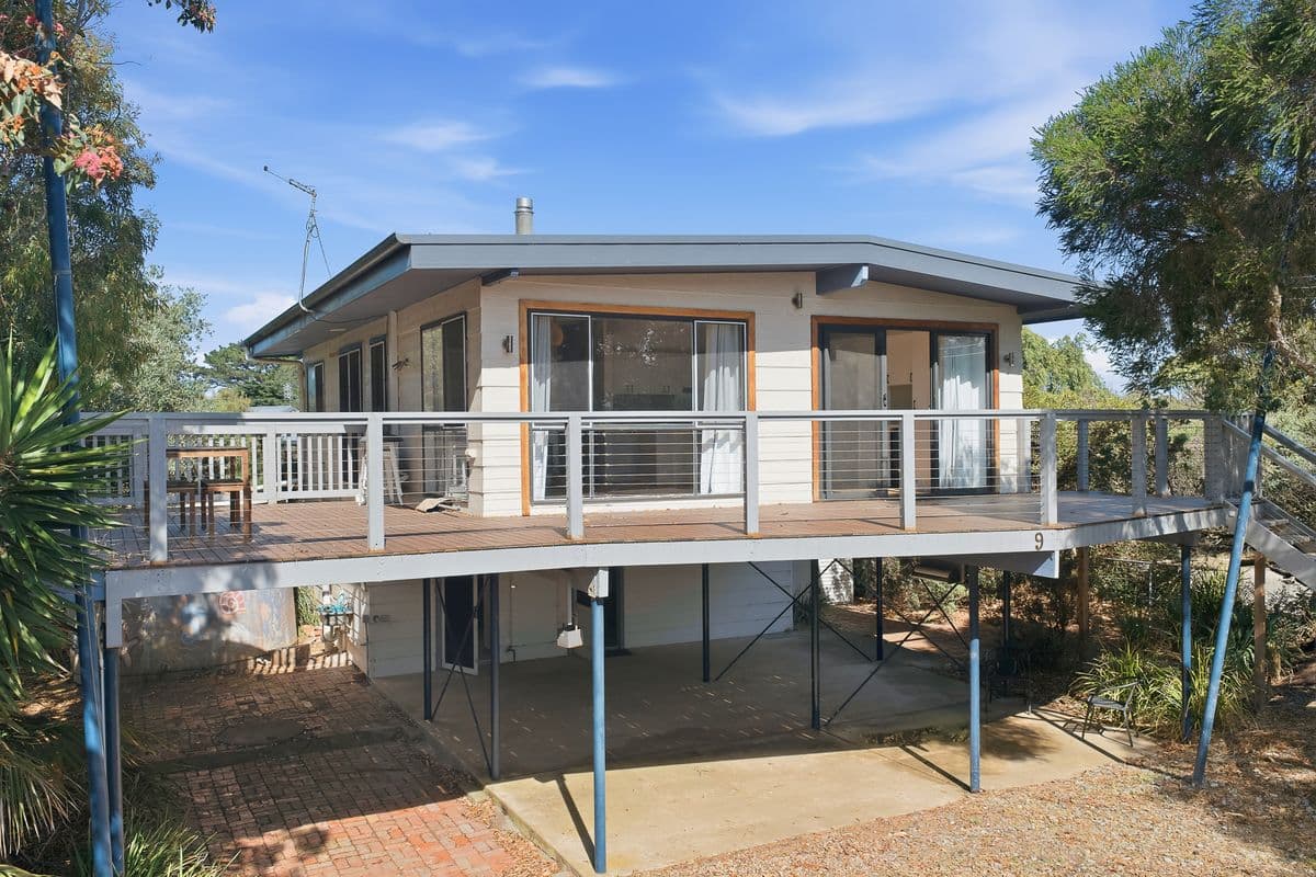 9 Noble Street