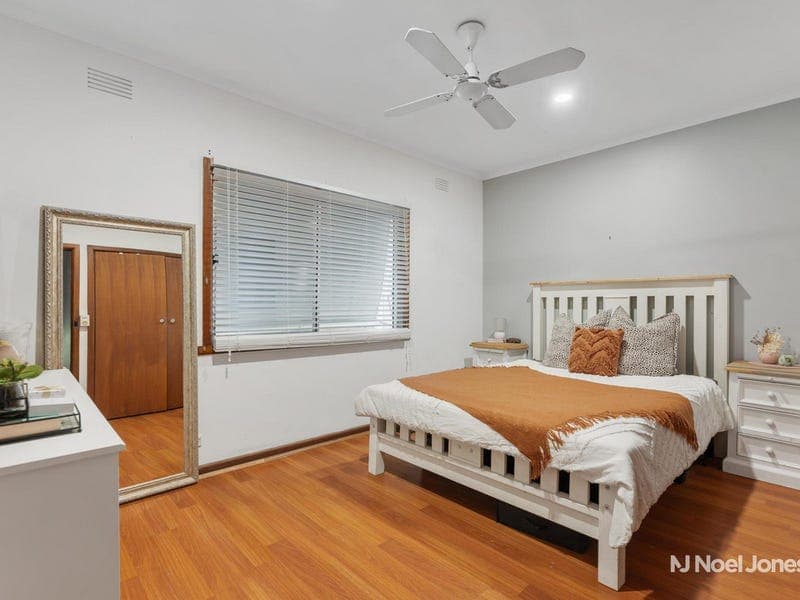 23 Humber Road, Croydon North