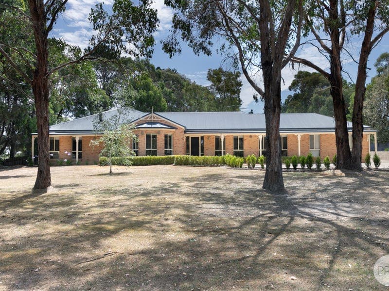 11 Glynwood Grove, Enfield